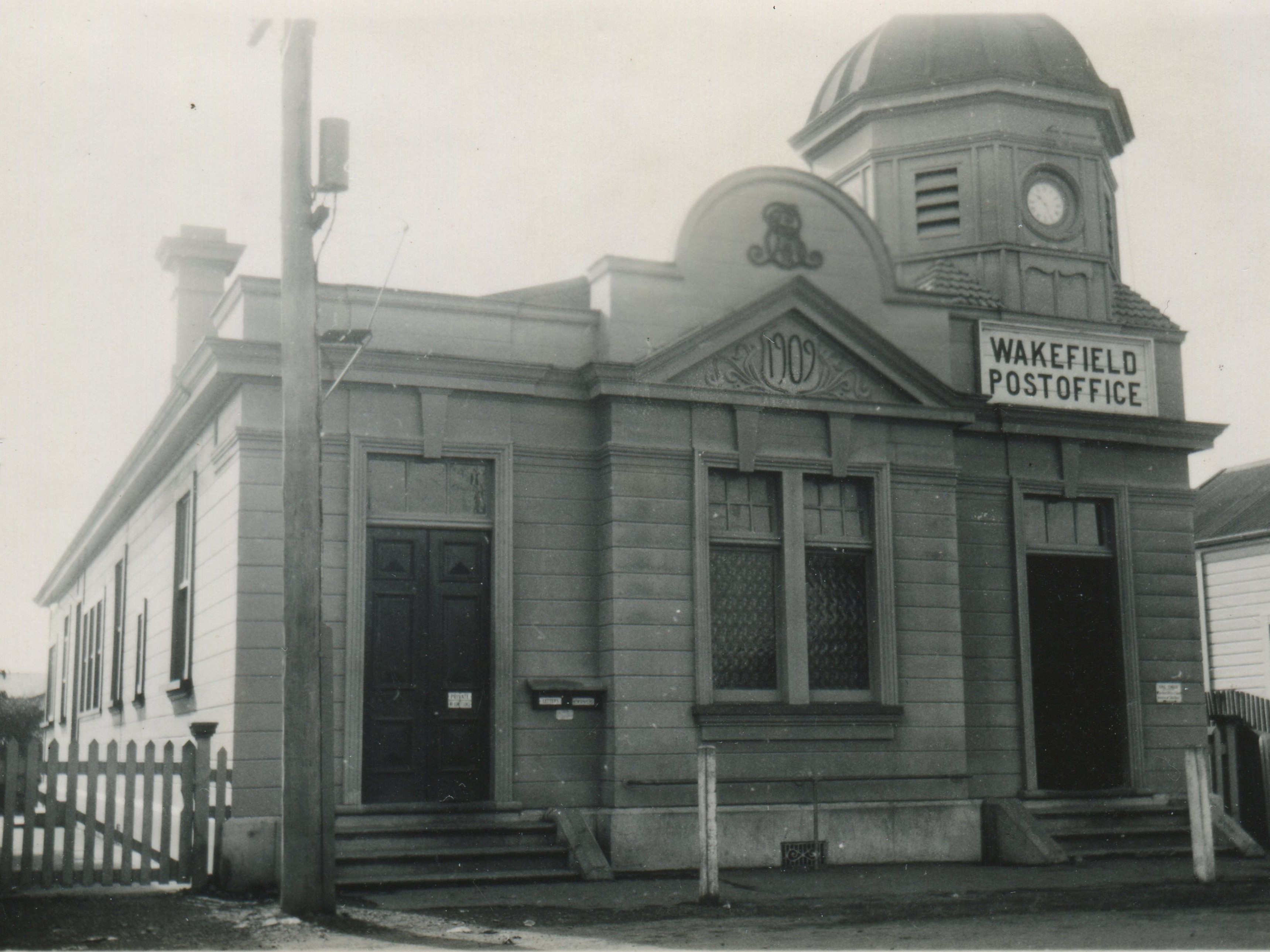 Wakefield post office building circa 1910