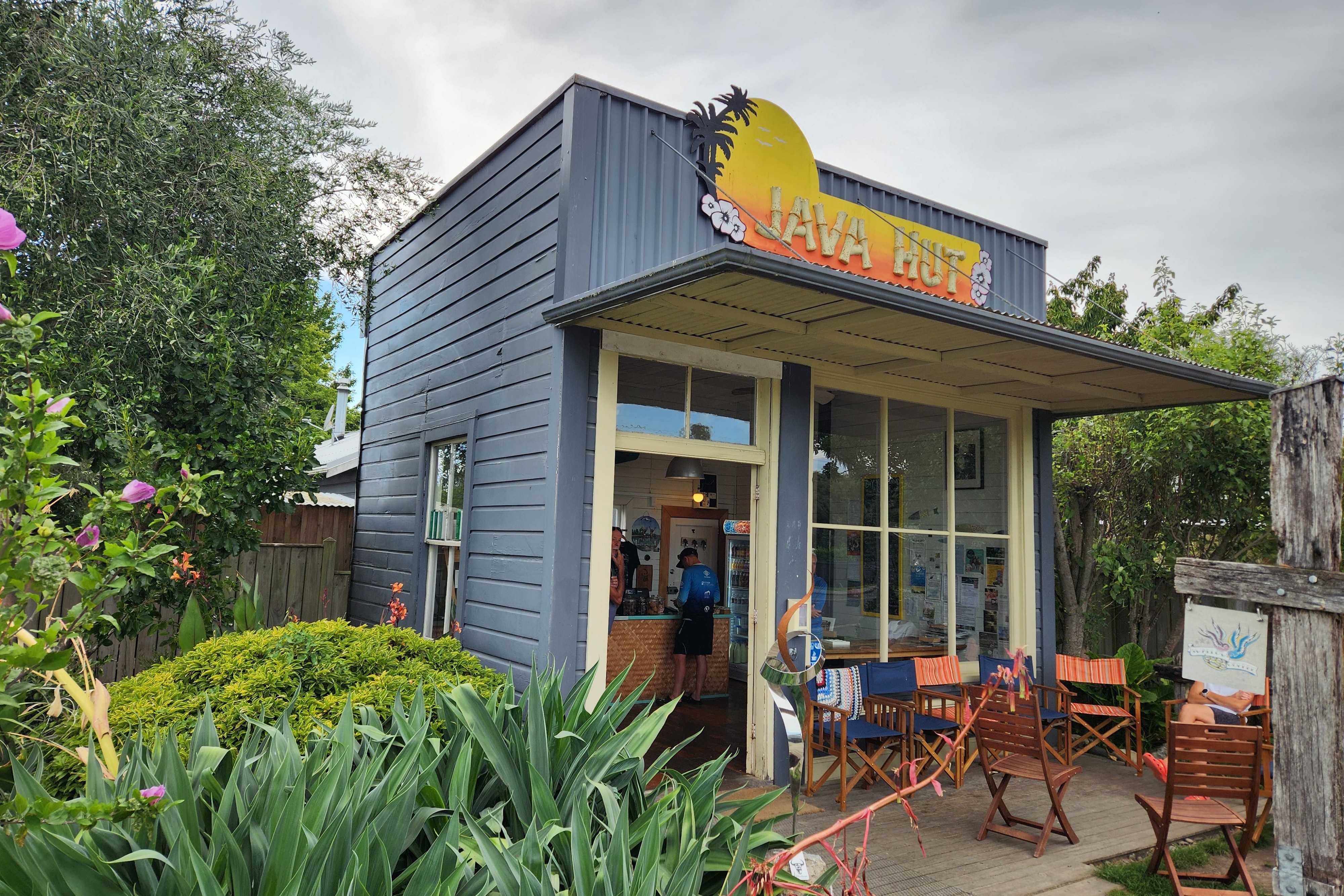 Photo of the former Bank of New Zealand Agency building, now Java Hut cafe in Mapua.